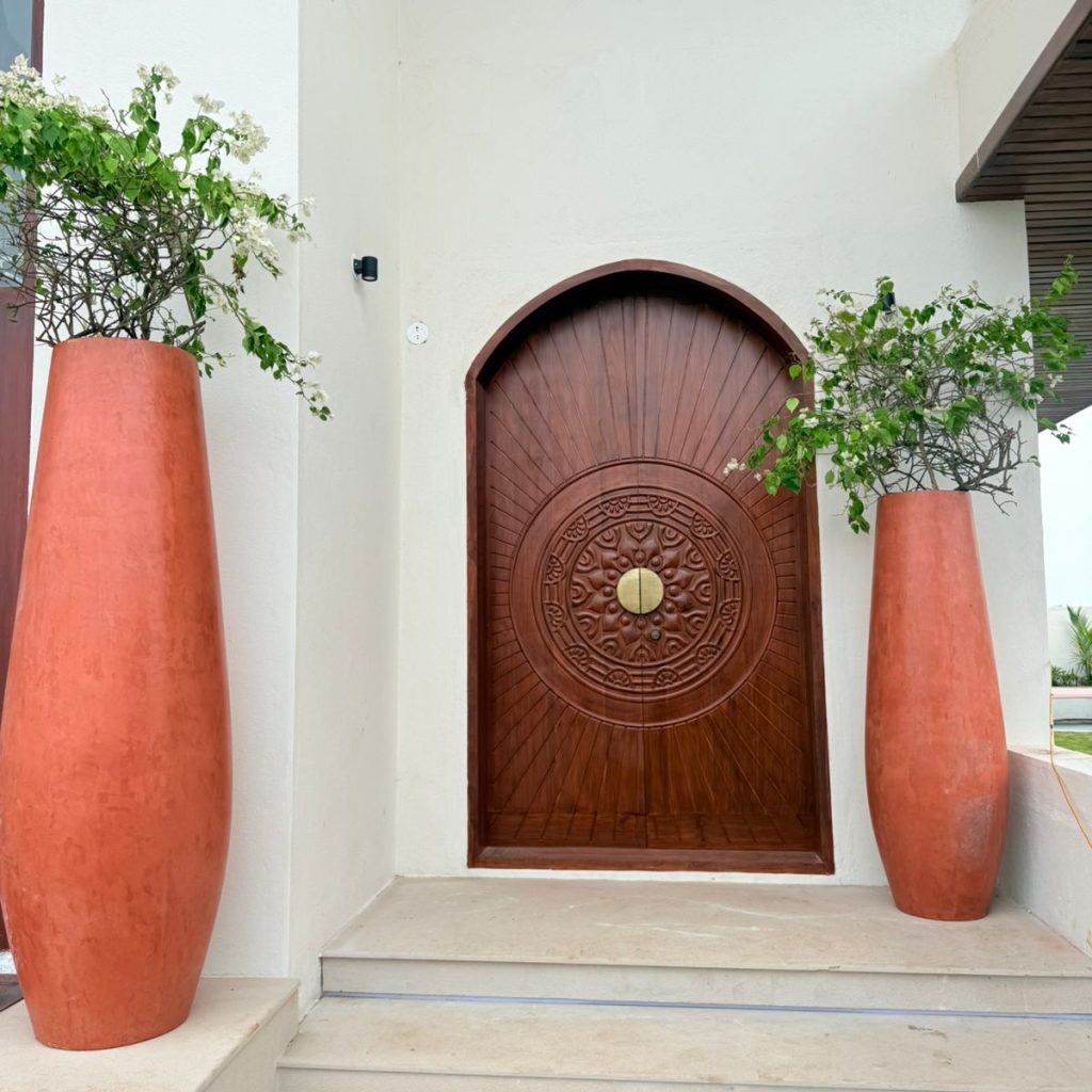 WhatsApp Image 2025-11-28 at 16.08.13 (1)